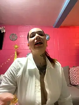 Snapshot of emperatrixsex chatting on 11-21-25, 02:32 emperatrixsex online show from 11-21-25, 02:32