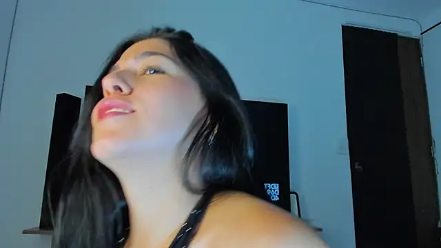 tianastone  online show from 11-07-25, 02:22