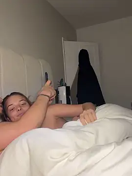 KayleeBella online show from 11-15-25, 05:20