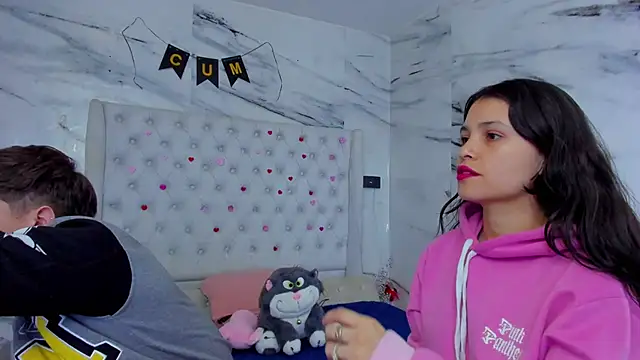 Ari and Storm online show from 04-28-26, 01:49