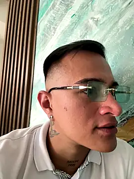 LiamDeep online show from 12-17-25, 06:25