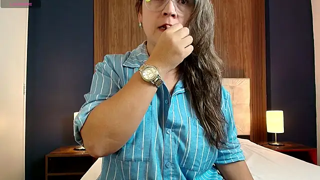 sophie lopez1 online show from 05-25-26, 08:48