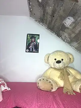 Snapshot of Melody_rouxxx chatting on 10-24-25, 11:45 Melody rouxxx online show from 10-24-25, 11:45