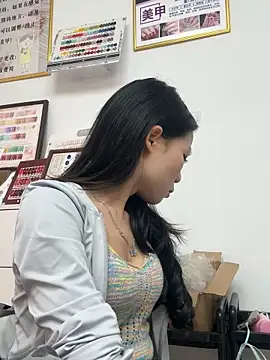 Snapshot of Baby-mmm chatting on 11-02-25, 02:58 Baby-mmm online show from 11-02-25, 02:58