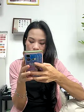 Snapshot of Baby-mmm chatting on 11-06-25, 01:56 Baby-mmm online show from 11-06-25, 01:56