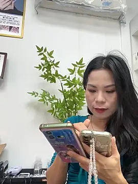 Snapshot of Baby-mmm chatting on 11-08-25, 04:23 Baby-mmm online show from 11-08-25, 04:23