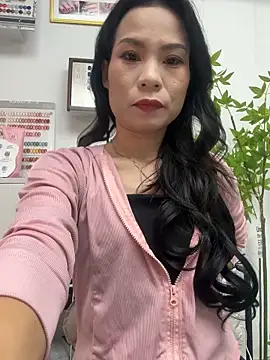 Snapshot of Baby-mmm chatting on 11-10-25, 03:49 Baby-mmm online show from 11-10-25, 03:49