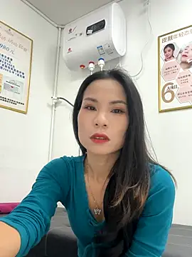 Snapshot of Baby-mmm chatting on 11-11-25, 06:02 Baby-mmm online show from 11-11-25, 06:02