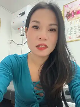 Snapshot of Baby-mmm chatting on 11-29-25, 09:45 Baby-mmm online show from 11-29-25, 09:45