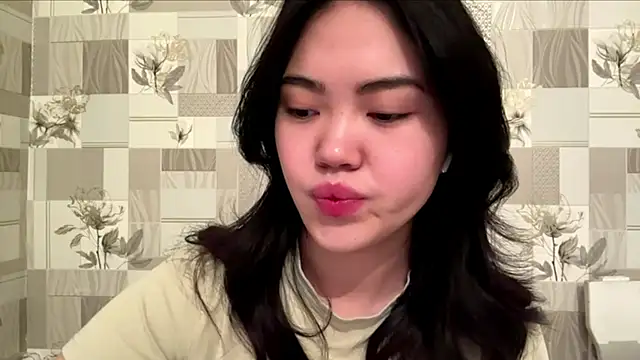 Snapshot of MIMIMary chatting on 10-01-25, 03:01 MIMIMary online show from 10-01-25, 03:01
