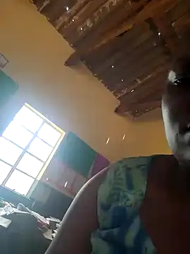 Snapshot of Mnach chatting on 02-14-26, 10:34 Mnach online show from 02-14-26, 10:34