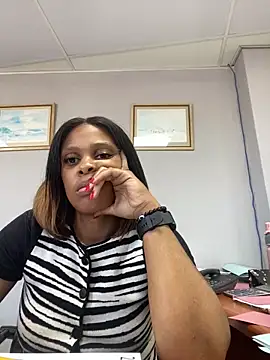 Snapshot of 031bubbles chatting on 02-25-26, 11:31 031bubbles online show from 02-25-26, 11:31