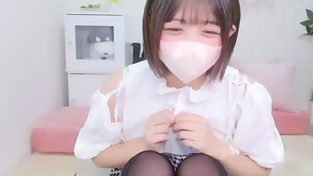 Snapshot of Hinata_Sun chatting on 10-06-25, 01:41 Hinata Sun online show from 10-06-25, 01:41