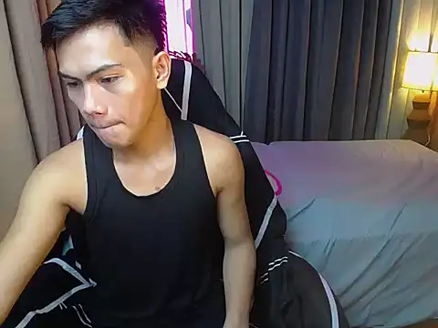 Snapshot of alex_cummer chatting on 11-26-25, 04:19 alex cummer online show from 11-26-25, 04:19