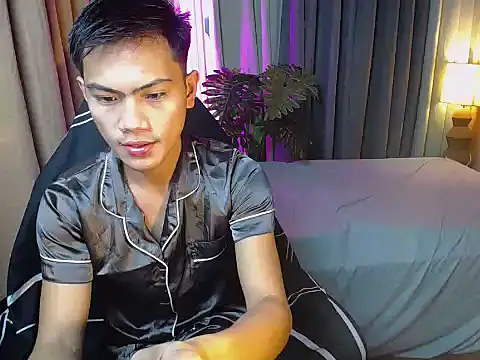 Snapshot of alex_cummer chatting on 11-29-25, 04:10 alex cummer online show from 11-29-25, 04:10