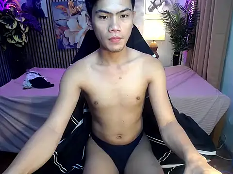 Snapshot of alex_cummer chatting on 02-04-26, 05:30 alex cummer online show from 02-04-26, 05:30