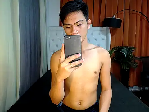 Snapshot of alex_cummer chatting on 02-06-26, 08:18 alex cummer online show from 02-06-26, 08:18