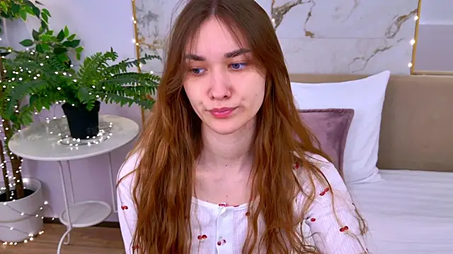 AmadaReine online show from 01-18-26, 04:11