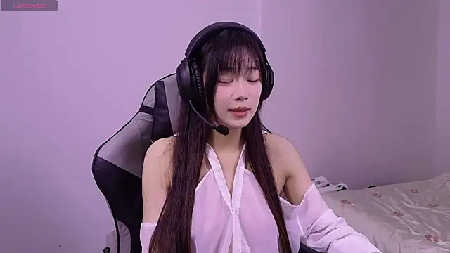 Snapshot of Linbaibai chatting on 05-28-26, 12:02 Linbaibai online show from 05-28-26, 12:02