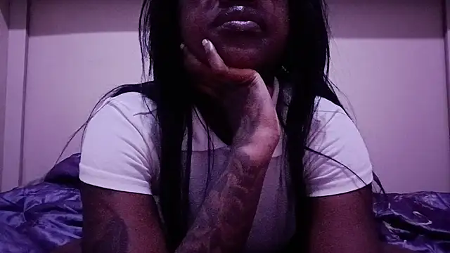 Snapshot of Himissnoire chatting on 03-16-26, 12:06 Himissnoire online show from 03-16-26, 12:06