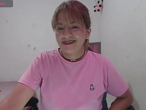 Snapshot of karamirror_ chatting on 09-19-25, 01:18 karamirror online show from 09-19-25, 01:18