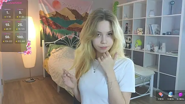 Snapshot of Wendy_Cutie chatting on 09-15-25, 04:29 Wendy Cutie online show from 09-15-25, 04:29