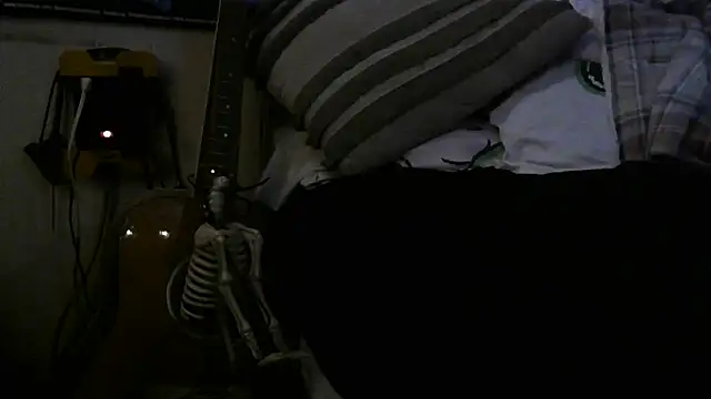 crassanova online show from 06-18-26, 05:51