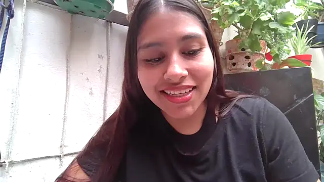 Snapshot of zairabreze chatting on 11-05-25, 03:34 zairabreze online show from 11-05-25, 03:34