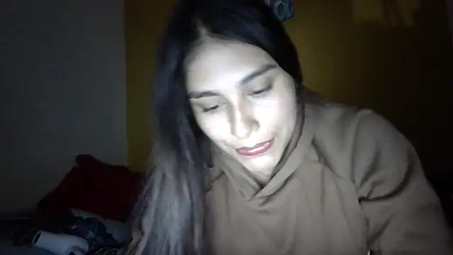 Snapshot of zairabreze chatting on 01-10-26, 10:14 zairabreze online show from 01-10-26, 10:14