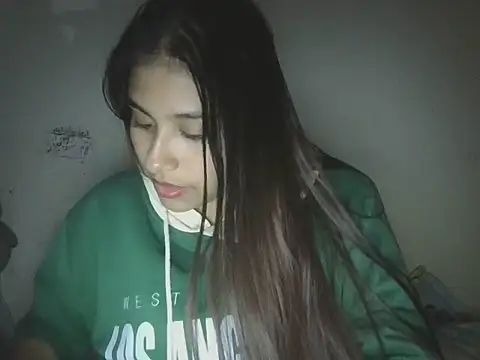 Snapshot of zairabreze chatting on 02-07-26, 01:42 zairabreze online show from 02-07-26, 01:42