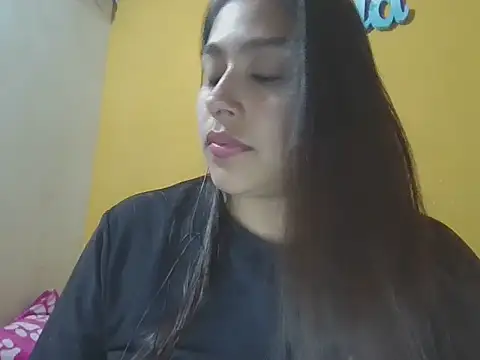 Snapshot of zairabreze chatting on 02-25-26, 10:30 zairabreze online show from 02-25-26, 10:30