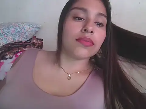 Snapshot of zairabreze chatting on 03-12-26, 06:14 zairabreze online show from 03-12-26, 06:14