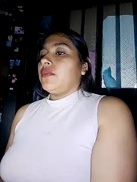 Snapshot of zairabreze chatting on 08-07-26, 01:18 zairabreze online show from 08-07-26, 01:18