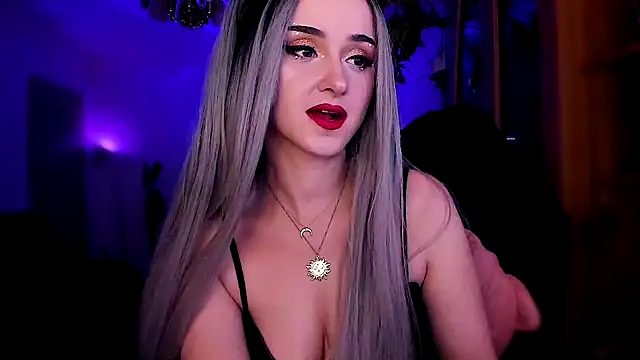 Snapshot of MistressJolie chatting on 01-16-25, 04:49 MistressJolie online show from 01-16-25, 04:49