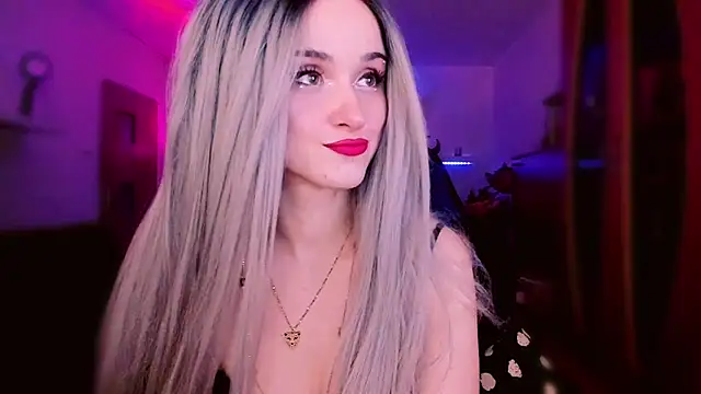 Snapshot of MistressJolie chatting on 02-20-26, 04:51 MistressJolie online show from 02-20-26, 04:51