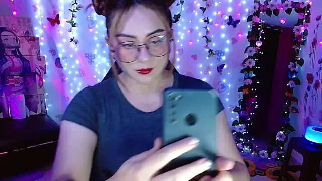 Snapshot of carol_20 chatting on 11-30-25, 02:48 carol 20 online show from 11-30-25, 02:48