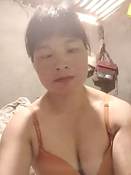 Snapshot of kute-00 chatting on 09-18-25, 04:47 kute-00 online show from 09-18-25, 04:47