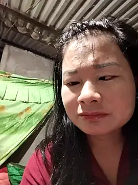 Snapshot of kute-00 chatting on 10-24-25, 12:52 kute-00 online show from 10-24-25, 12:52