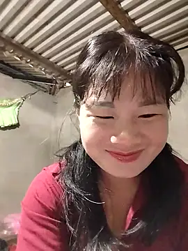 Snapshot of kute-00 chatting on 10-25-25, 05:48 kute-00 online show from 10-25-25, 05:48