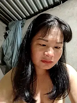 Snapshot of kute-00 chatting on 10-25-25, 09:42 kute-00 online show from 10-25-25, 09:42