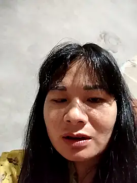 Snapshot of kute-00 chatting on 11-15-25, 02:24 kute-00 online show from 11-15-25, 02:24