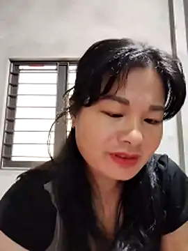 Snapshot of kute-00 chatting on 11-19-25, 02:22 kute-00 online show from 11-19-25, 02:22