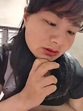 Snapshot of kute-00 chatting on 11-21-25, 03:00 kute-00 online show from 11-21-25, 03:00