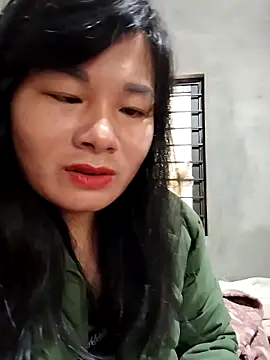 Snapshot of kute-00 chatting on 11-28-25, 02:25 kute-00 online show from 11-28-25, 02:25