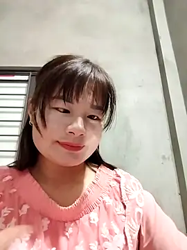 Snapshot of kute-00 chatting on 12-20-25, 01:18 kute-00 online show from 12-20-25, 01:18