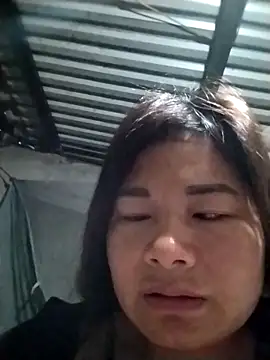 Snapshot of kute-00 chatting on 02-15-26, 12:40 kute-00 online show from 02-15-26, 12:40