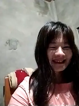 Snapshot of kute-00 chatting on 03-05-26, 01:51 kute-00 online show from 03-05-26, 01:51