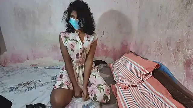 Snapshot of LarkingNewel chatting on 01-18-26, 03:05 LarkingNewel online show from 01-18-26, 03:05