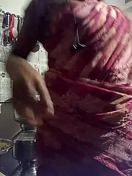 Snapshot of monu_bhabi chatting on 03-12-26, 06:36 monu bhabi online show from 03-12-26, 06:36