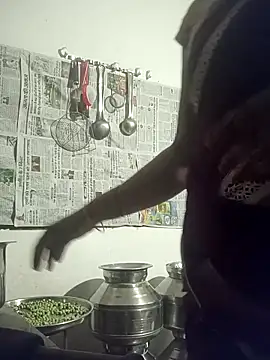 Snapshot of monu_bhabi chatting on 03-14-26, 01:38 monu bhabi online show from 03-14-26, 01:38